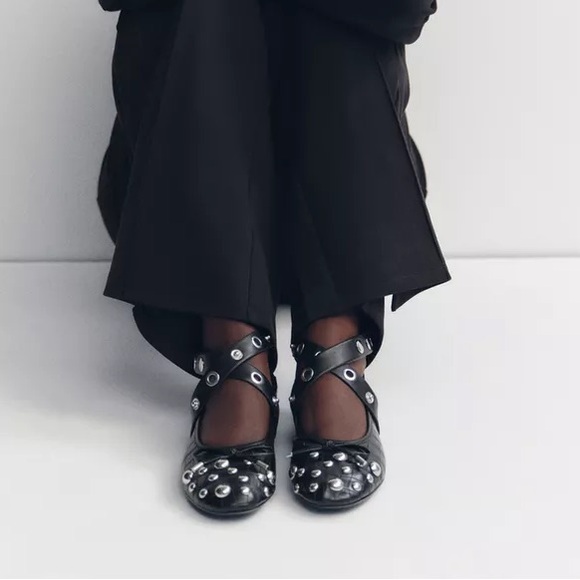 NWT ZARA studded flats US8 - Picture 5 of 5
